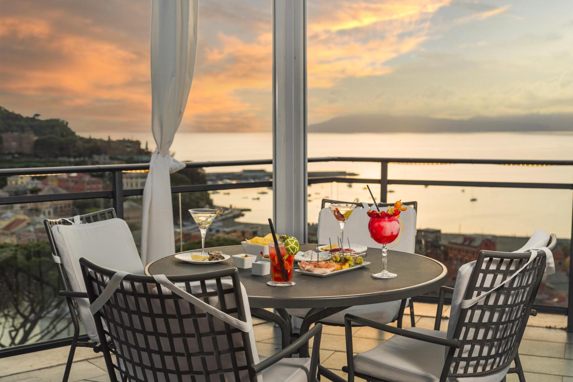 Hotel Vis A Vis Сестри Леванте Екстериор снимка